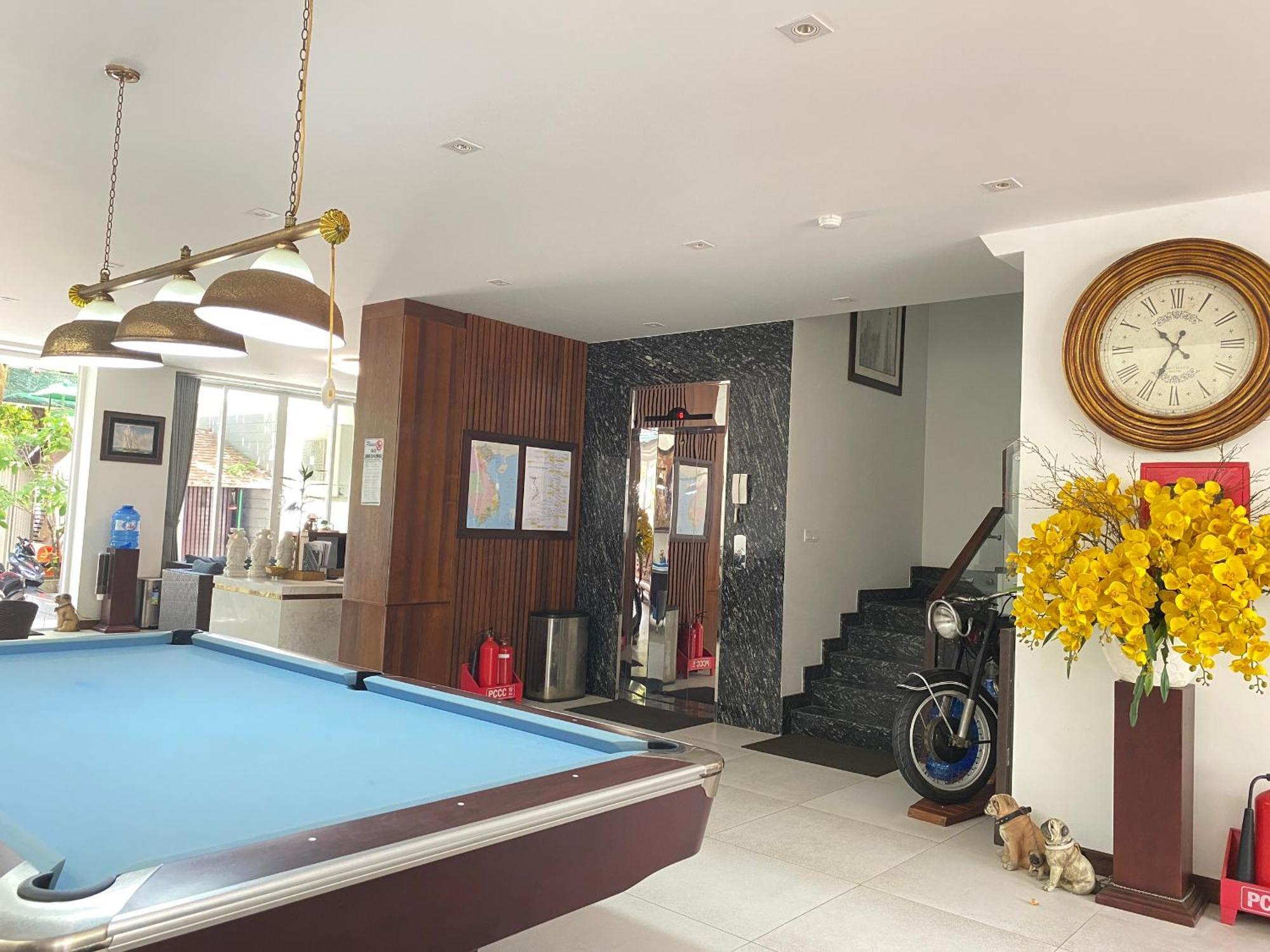 Qli Hotel موي ني المظهر الخارجي الصورة